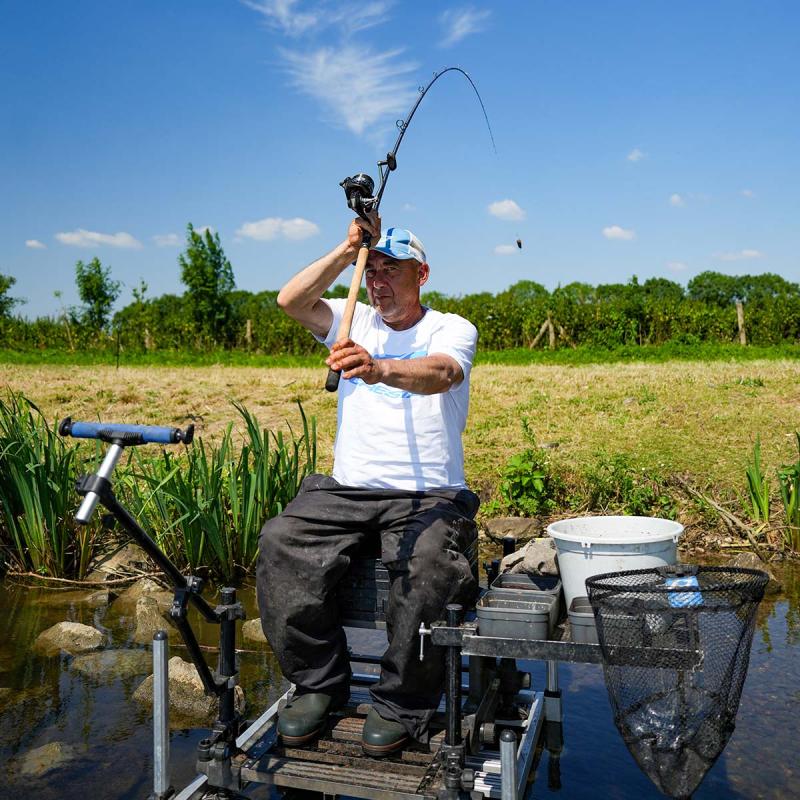Cresta Identity Zxt Distance Feeder 400