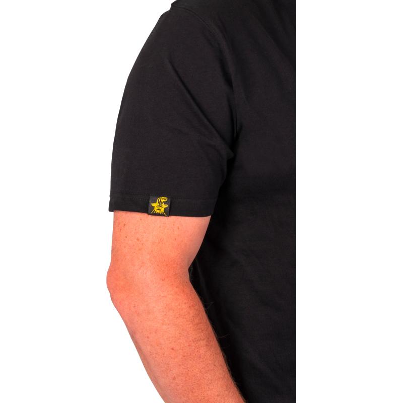 Black Cat Chase Dreams Black Tee L
