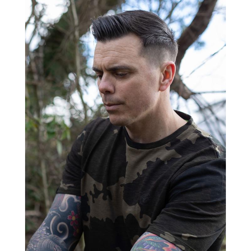 Korda Kamo Tee Dark Kamo L