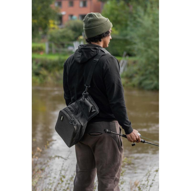 Trophy Schultertasche 9L 20x30x15
