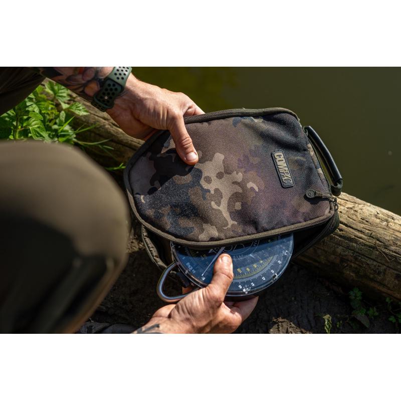 Korda Compac Scales Pouch Dark Kamo