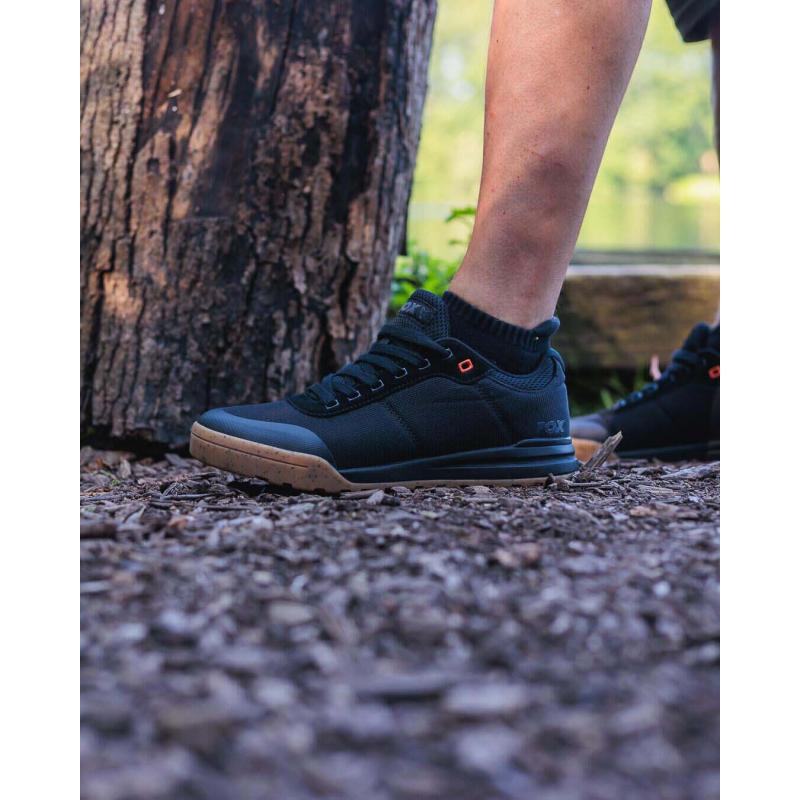 FOX Classic Trainer = Sz 9 / 43